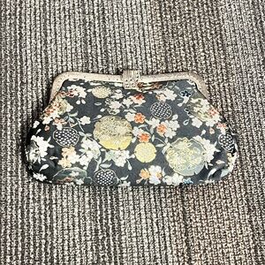 Black Embroidery Floral Clutch Purse Wallet